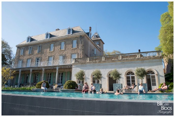 zwembad-chateau-de-blomac-vakantie-frankrijk